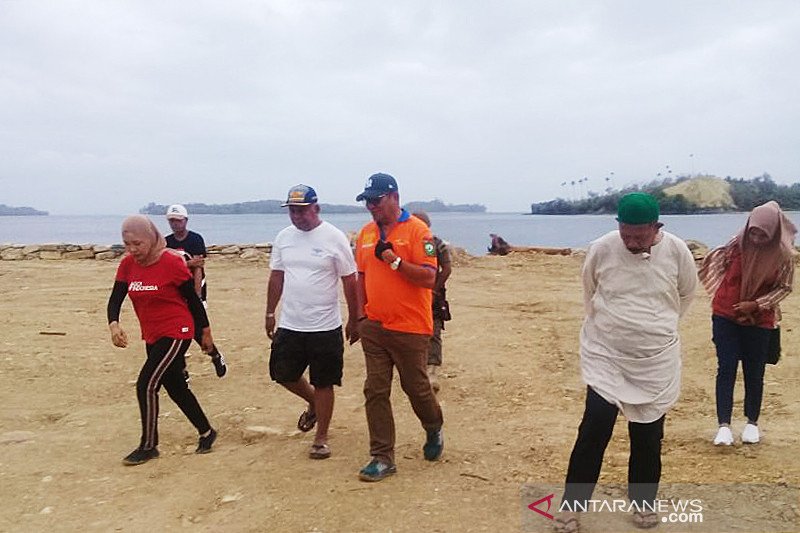 Bupati Thaher prihatin kondisi infrastruktur di Kei Besar