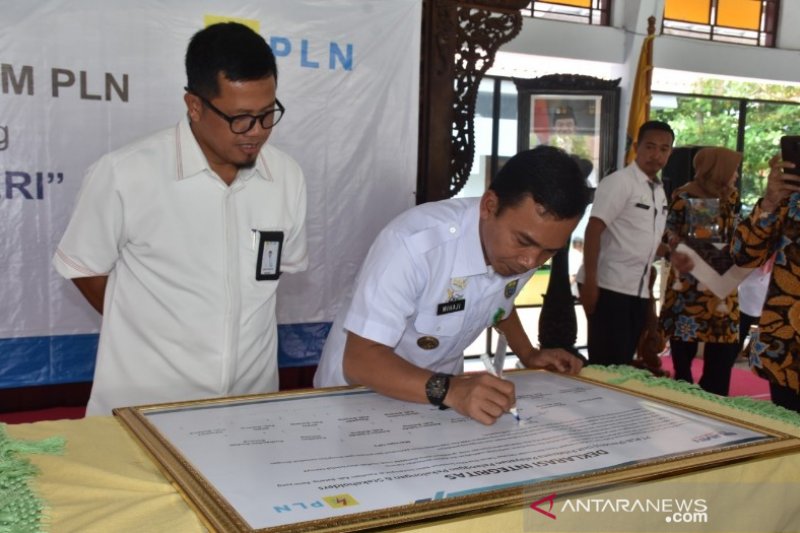Pemkab Batang canangkan "Batang Gemerlap Lampu"