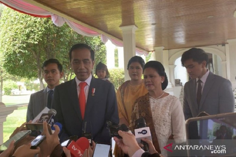 Ketua MPR berpantun apresiasi Prabowo dan Sandi berlapang dada