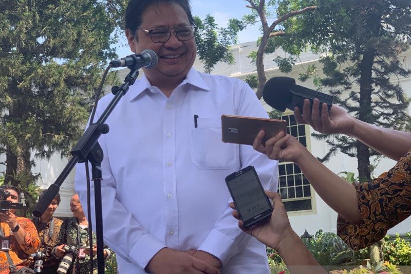 Airlangga dapat tugas tekan defisit neraca perdagangan oleh Jokowi