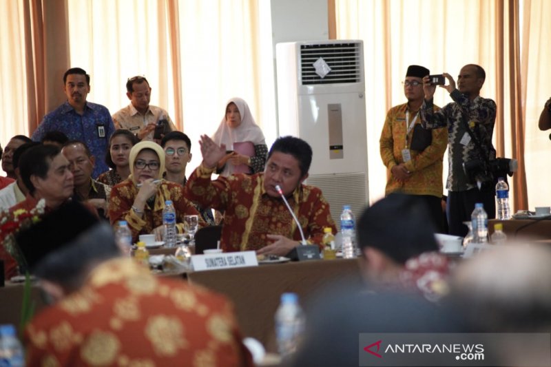 Gubernur Sumsel: Pemimpin harus pintar membagi waktu