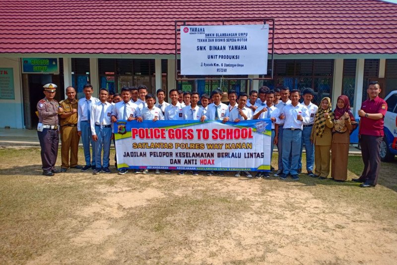 Satlantas Polres Way Kanan gelar "Police Goes To School"