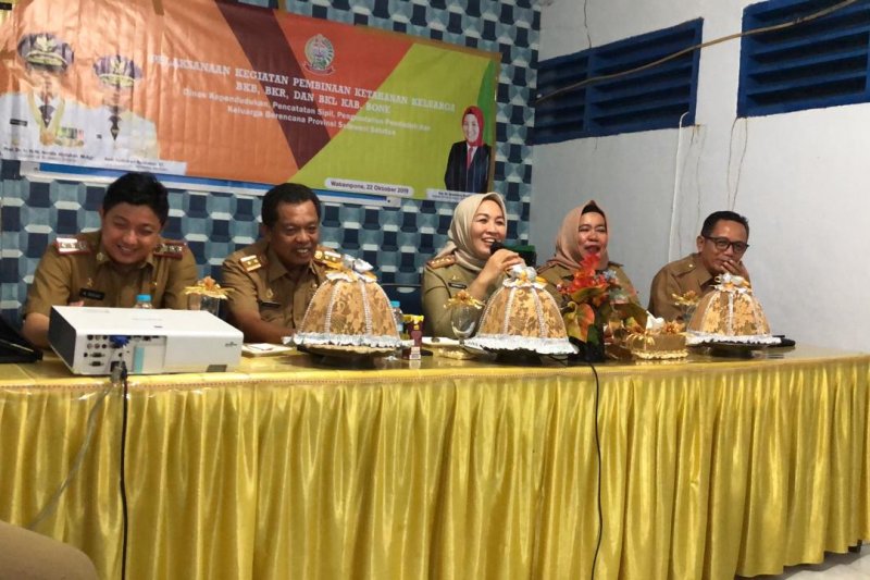 Discapildalduk dan KB Kabupaten Bone Gelar Pembinaan Ketahanan Keluarga