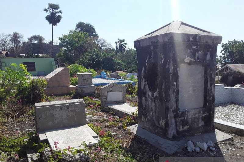 Situs pekuburan Belanda, potensi wisata Kupang yang telantar