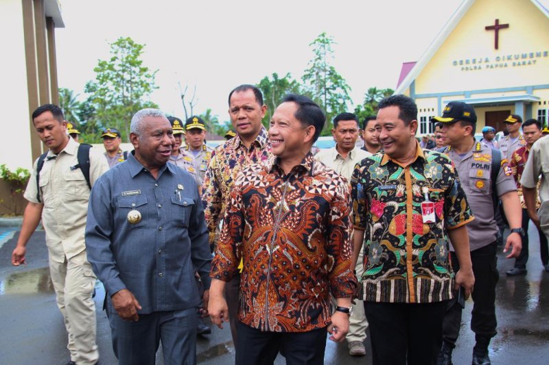 Baru Sertijab, Mendagri Tito Karnavian tancap gas ke Papua