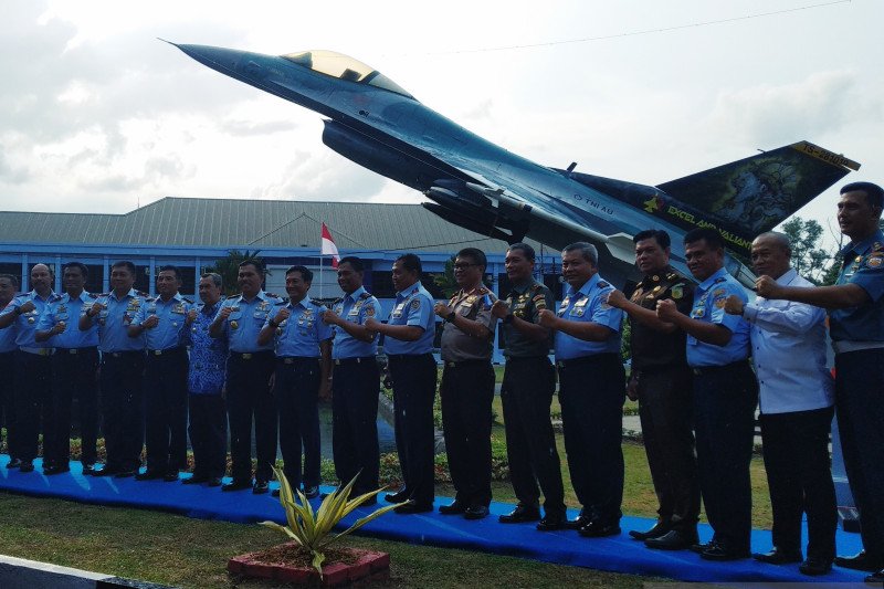 Pesawat F-16 terbakar disulap jadi monumen di Lanud Roesmin Nurjadin