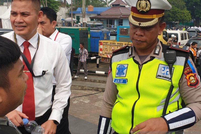 Polantas Palembang kandangkan ratusan kendaraan tak bersurat