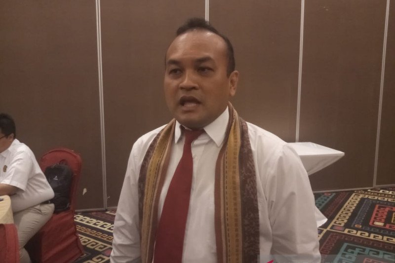 Mungkinkah 30.000 rumah di NTT tersambung listrik setiap bulan?