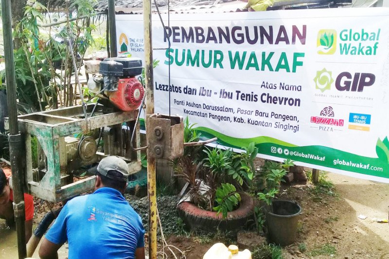 Satu sumur wakaf untuk panti asuhan Darussalam di Kuansing