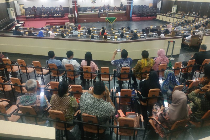 Pembahasan Rancangan APBD Pokok 2020 DPRD Sulsel terancam molor