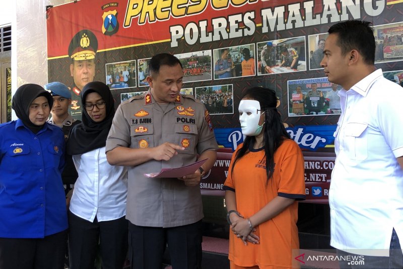 Pekerjakan anak 15 tahun sebagai penghibur di karaoke, wanita ini diciduk polisi