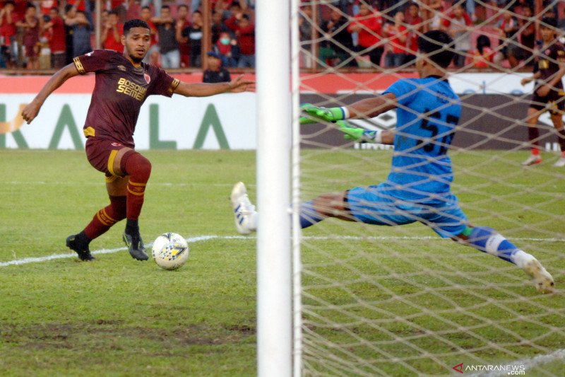Pelatih Kalteng Putra sempat ingatkan pemain hindari kartu merah