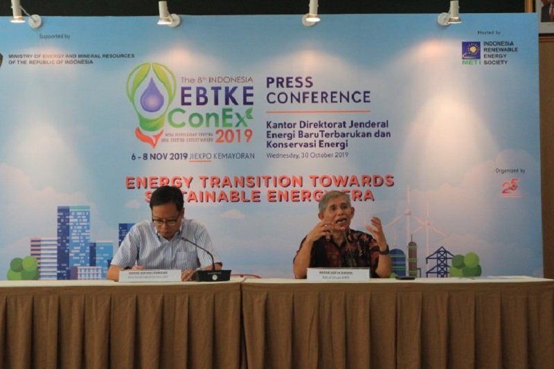 Menteri ESDM sebut pemanfaatan energi baru terbarukan baru tercapai delapan persen