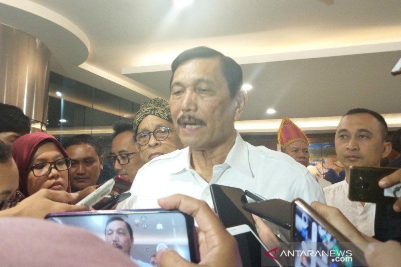 Luhut: audit BPKP selesaikan kisruh Garuda-Sriwijaya selesai seminggu
