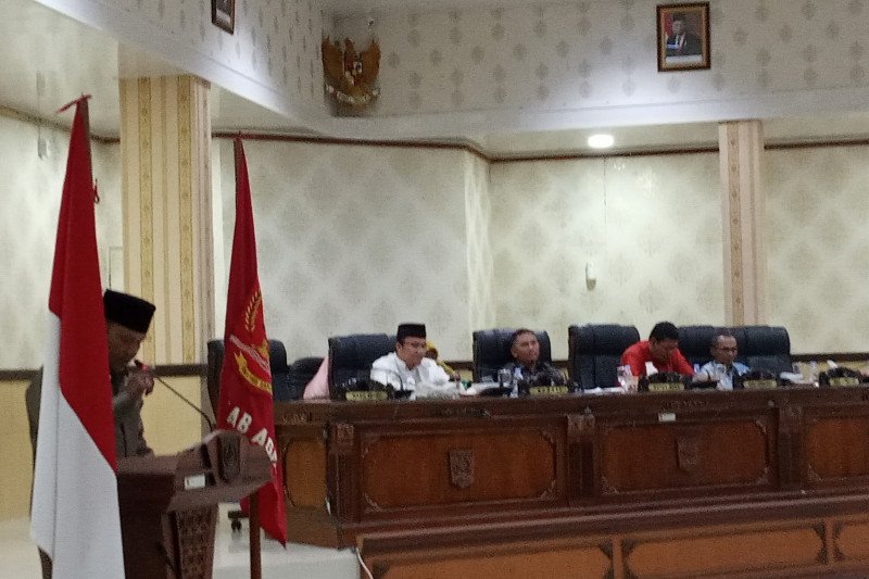 DPRD Agam sahkan dua perda sekaligus
