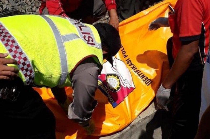 Seorang warga tertabrak kereta di Desa Pagergunung
