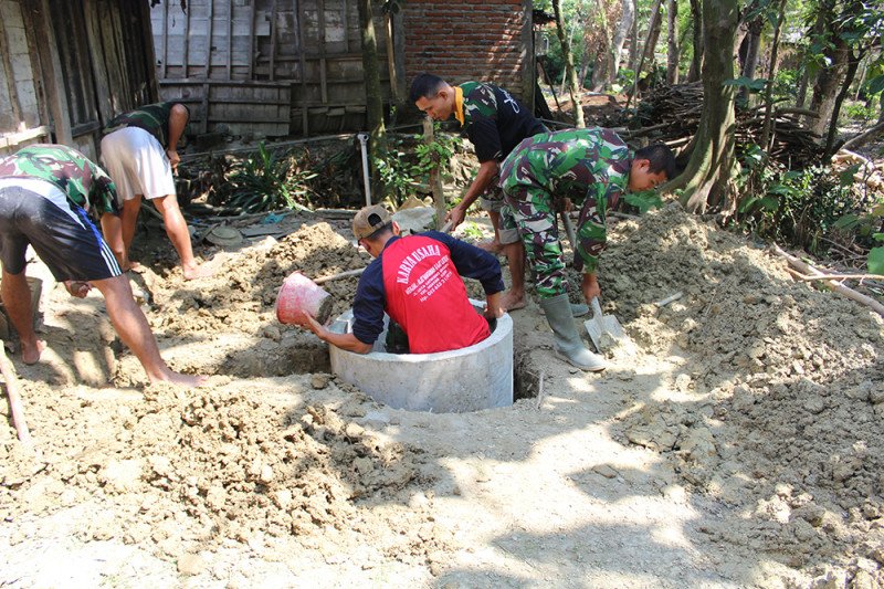 Kodim 0403 Ogan Komering Ulu bangun 38 unit jamban gratis