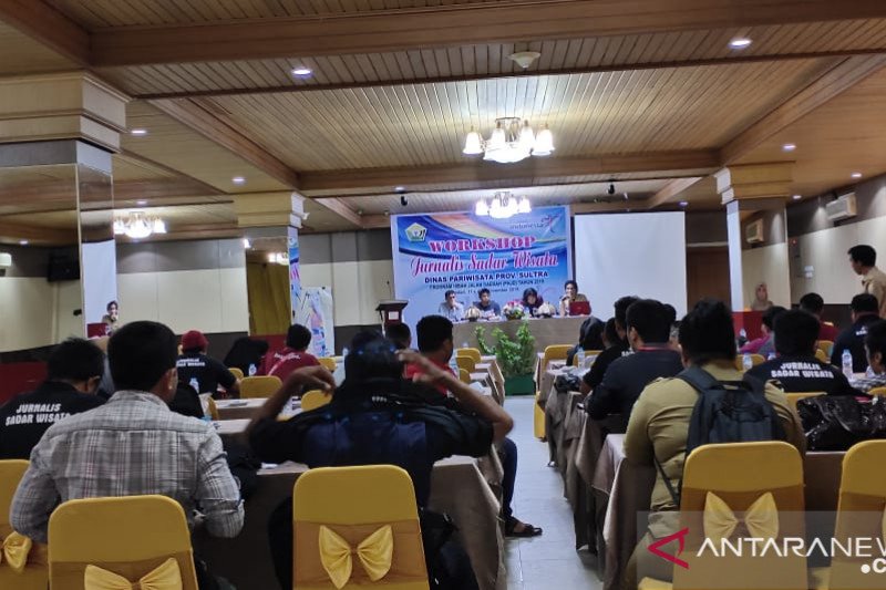 Dinas Pariwisata Sulawesi Tenggara gelar lokakarya jurnalis sadar wisata