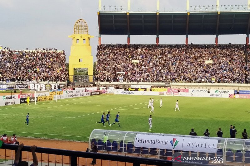 Persib bungkam Arema FC tiga gol tanpa balas di Stadion Si Jalak Harupat