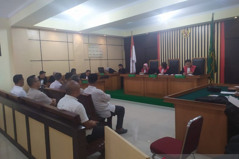 Tujuh terdakwa korupsi pembangunan asrama haji Jambi mulai diadili