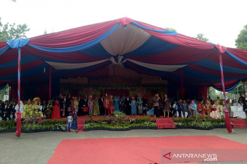 100 pasang pengantin ikuti nikah massal di Palembang