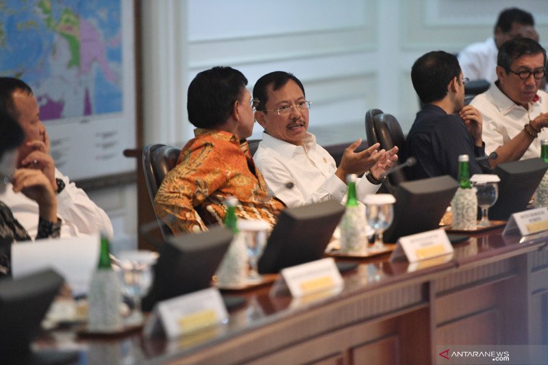 Suasana rapat kabinet terbatas di Istana Kepresidenan
