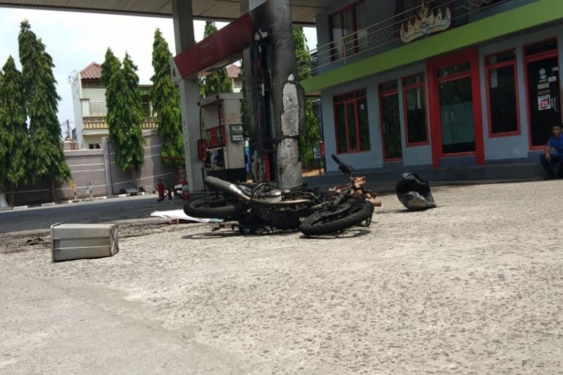 Satu Unit Motor Terbakar Di Spbu Bandarlampung Antara News Lampung