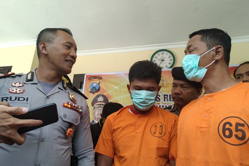 Peras pegawai SPBU, dua polisi gadungan ditangkap tanpa perlawanan