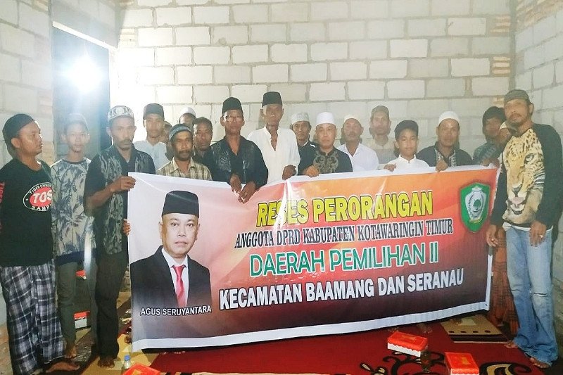 Jalan permukiman di Sampit masih banyak rusak