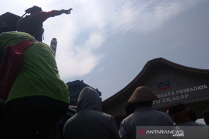 Ratusan warga tuntut PLTU Cilacap tangani pencemaran lingkungan (VIDEO)