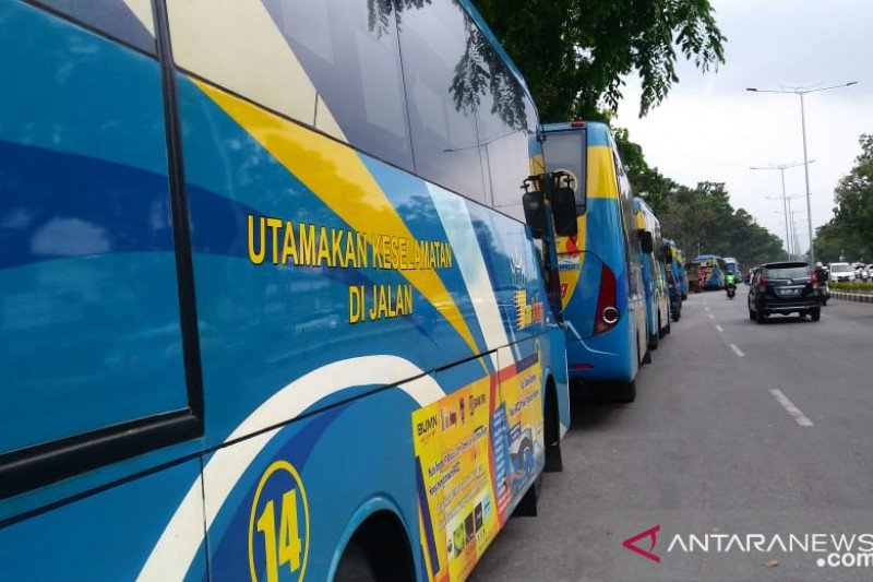 Kelangkaan solar berdampak pada operasional Trans Padang, Dishub: Hanya operasikan 10-15 unit