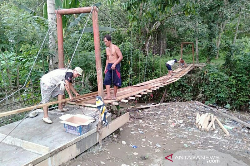 PT Bukit Asam bantu warga meski PLTU Sumsel 8 belum selesai