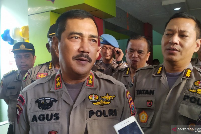 Dua tersangka bom bunuh diri di Polrestabes Medan serahkan diri