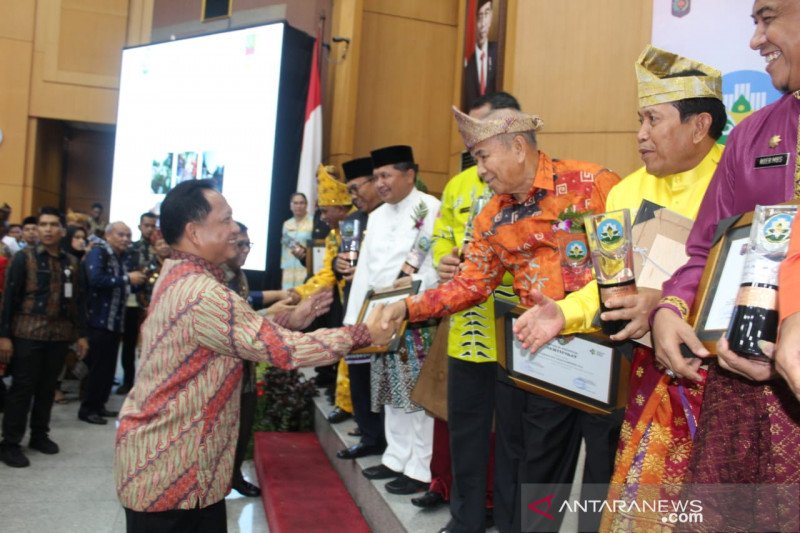 Pemkab Ogan Komering Ulu terima penghargaan kota sehat