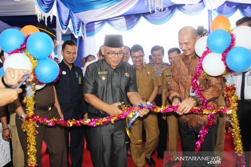 Resmikan kantor Bank Nagari cabang pembantu, Bupati Pasaman Barat minta masyarakat dipermudah