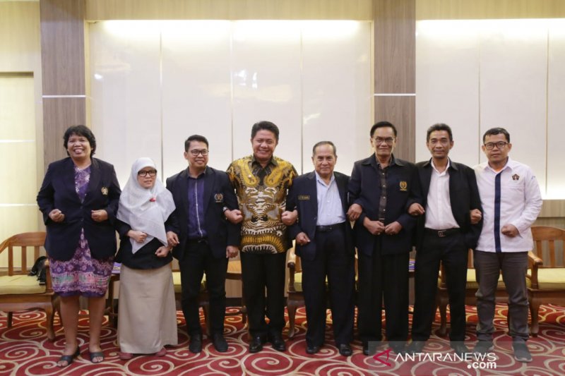 Gubernur akan beri hadiah umrah peserta jalan sehat PWI