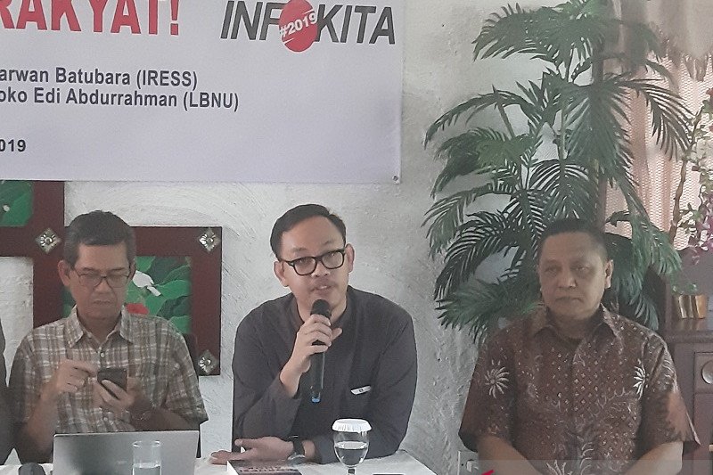 Ekonom : Perlu waspadai anomali membaiknya defisit neraca dagang