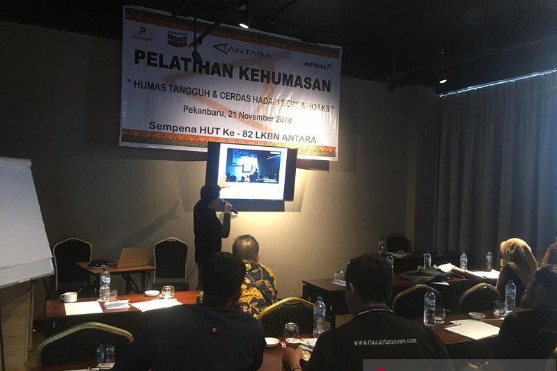 Vlogger ANTARA bagikan tips vlogging ke praktisi humas Riau