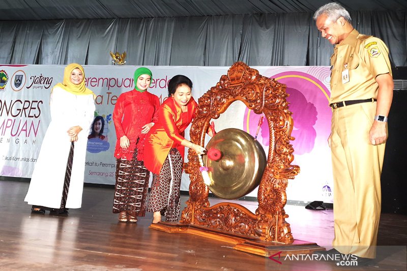 Ganjar: Banyak PR harus diselesaikan di Kongres Perempuan Jateng