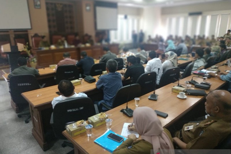 DPRD Sulsel minta renovasi Stadion Mattoangin Makassar ditunda
