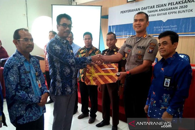 Wabup serahkan DIPA dan Daftar Alokasi TKDD 2020