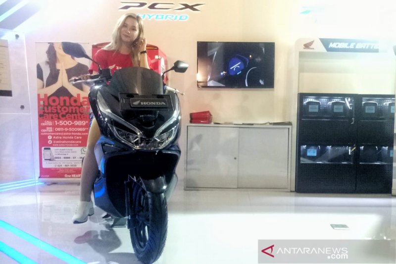 Ahm Hadirkan Pcx Elektrik Dan Hybrid Di Iims Motobike