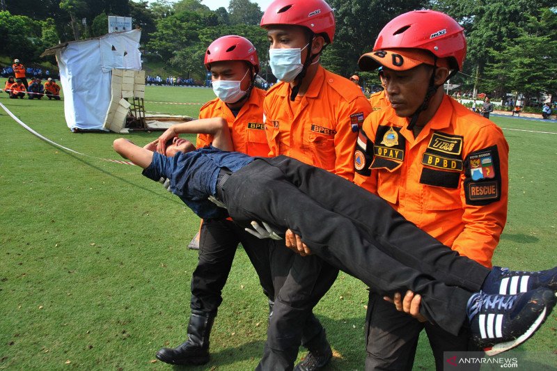 Simulasi penanggulangan bencana kebakaran
