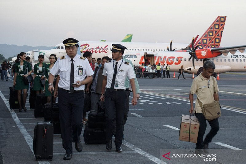 Landasan mengelupas, aktivitas Bandara Adisutjipto sempat terganggu