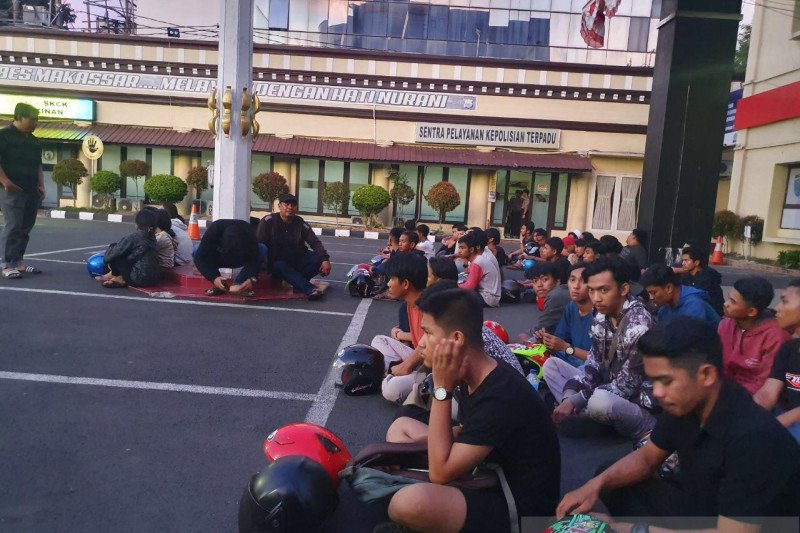 Polrestabes Makassar amankan 121 sepeda motor saat patroli skala besar