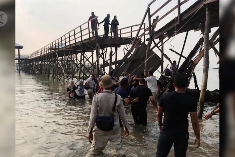 Polisi dalami penyebab robohnya jembatan di Montigo Resorts