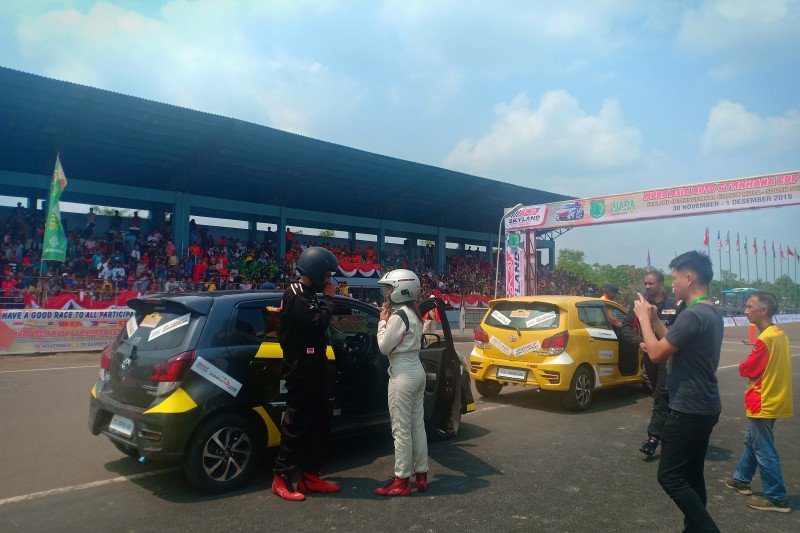 Puluhan pebalap dari 10 Negara adu cepat di Sirkuit Skyland Muba