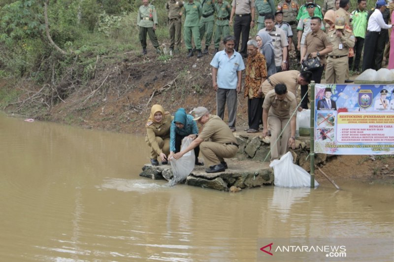 Bupati Ogan Komering Ulu dorong masyarakat gemar makan ikan