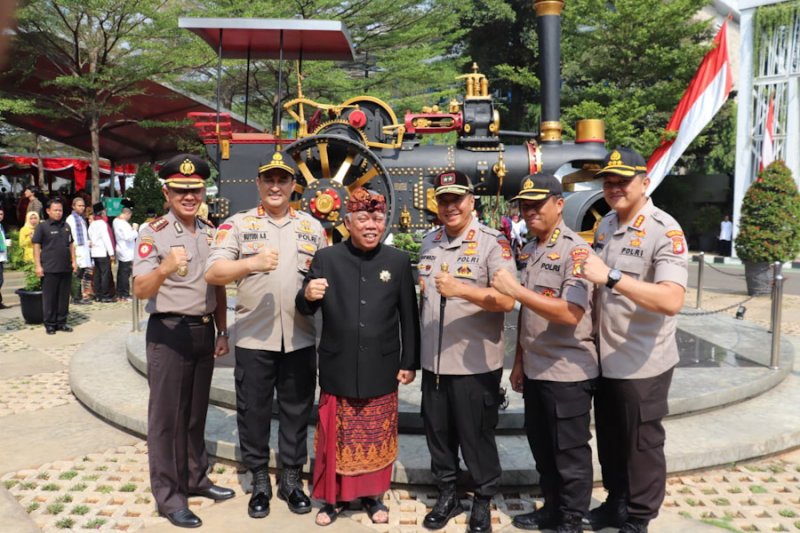 Kapolda Lampung dapat penghargaan atas pembebasan lahan JTTS