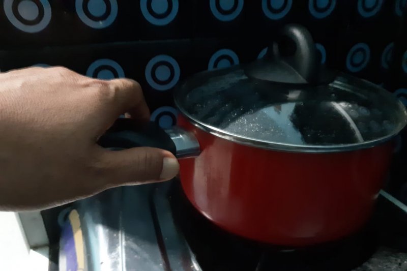 Isdianto prihatin banjirnya produk impor